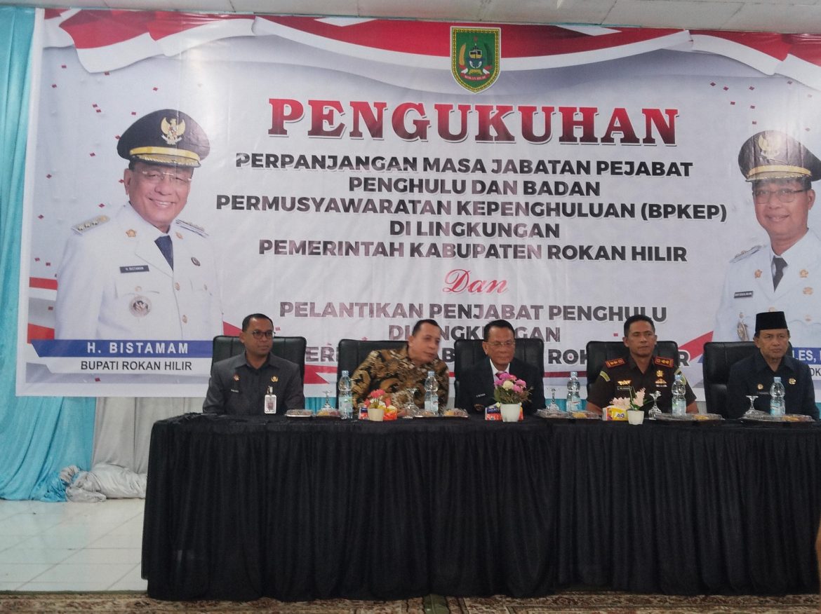 Bupati Rohil H.Bistamam melantik 122 PJ penghulu serentak di bagan siapi api