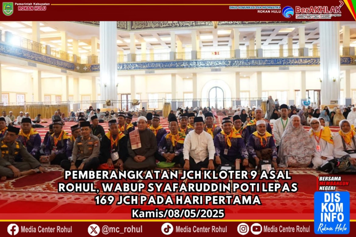 *Pemberangkatan JCH Kloter 9 asal Rohul, Wabup Syafaruddin Poti Lepas 169 JCH pada Hari Pertama*