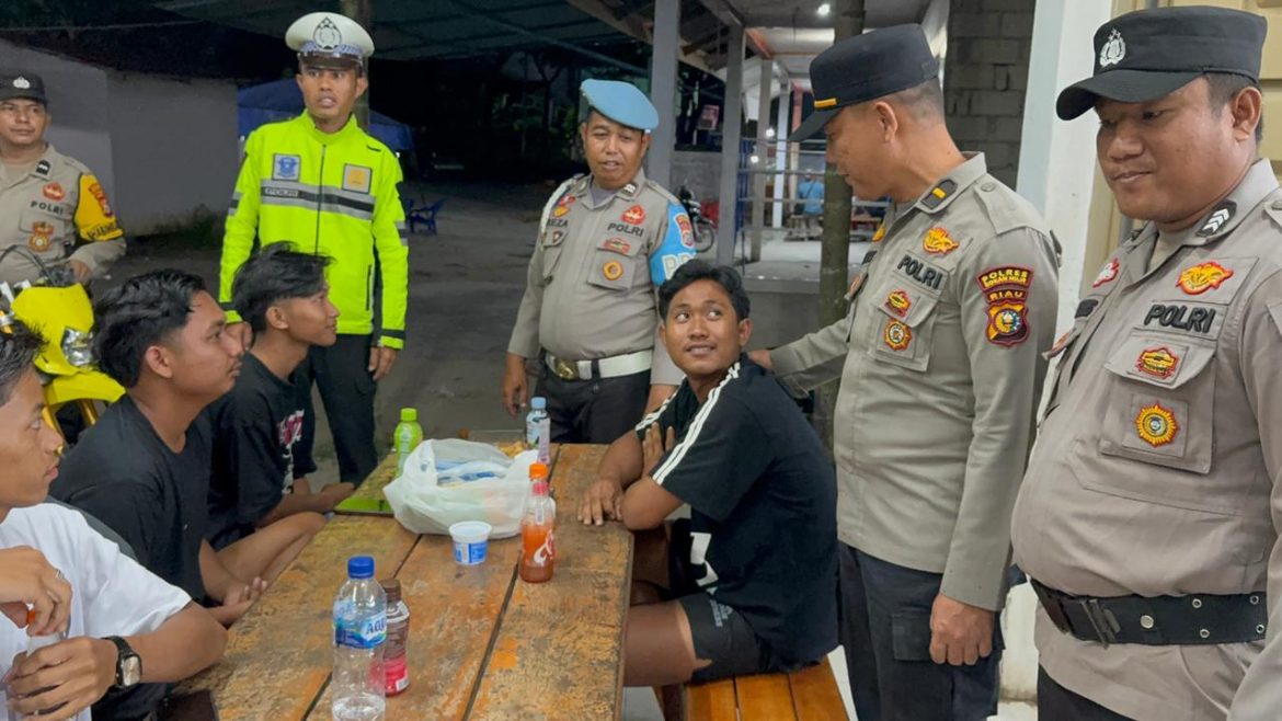 *Pimpin Patroli Tim RAGA, Kapolres Rohil Pastikan Akan Beri Efek _Deterence_ Terhadap Pelaku Premanisme* 
