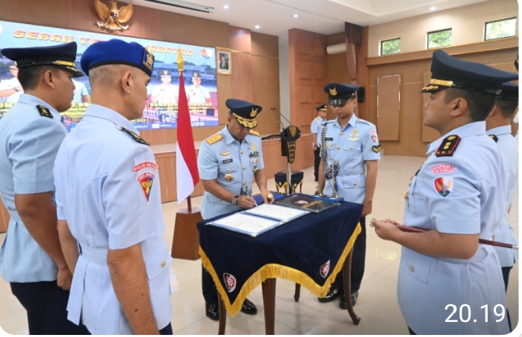 Pangkoopsud I Serahterimakan Jabatan Danlanud BNY dan Danlanud HAD