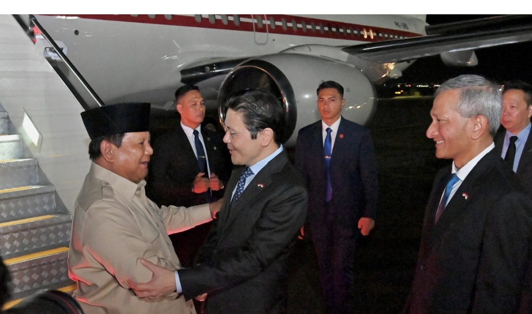 Tiba di Singapura, Presiden Prabowo Disambut Langsung oleh PM Lawrence Wong