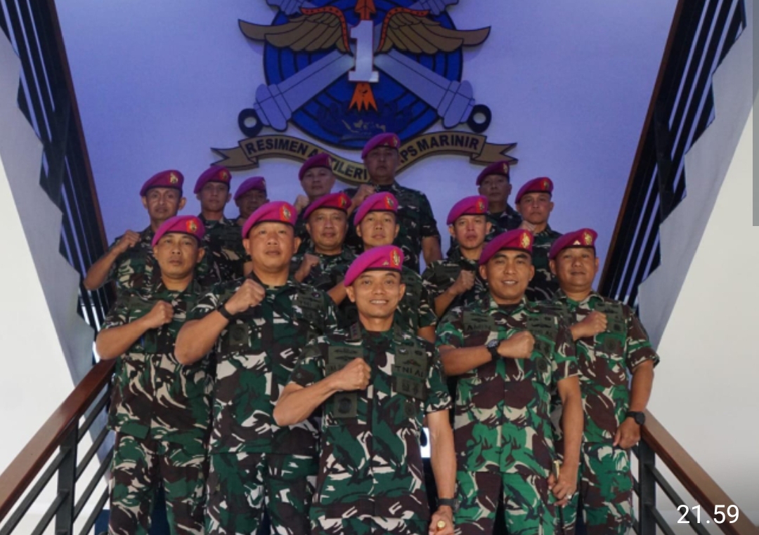 Danmenart 1 Mar Berikan Laporan Komando Kepada Komandan Pasmar 1