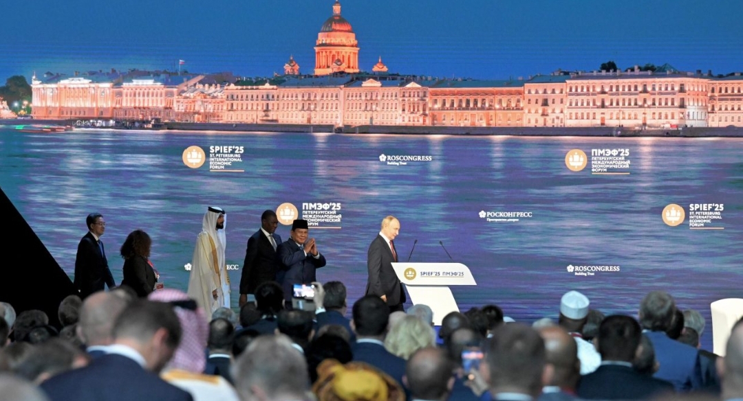 Presiden Prabowo Subianto Hadiri Sesi Pleno SPIEF 2025, Suarakan Kolaborasi Strategis di Tengah Geopolitik Global