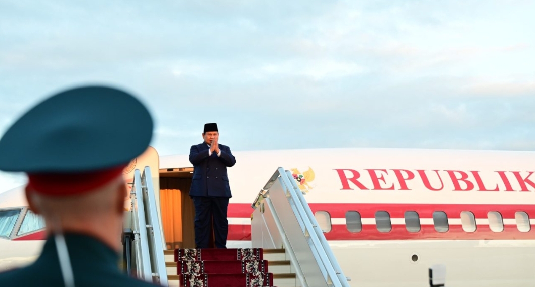 Tuntaskan Kunjungan Resmi di St. Petersburg, Presiden Prabowo Bertolak Kembali ke Tanah Air