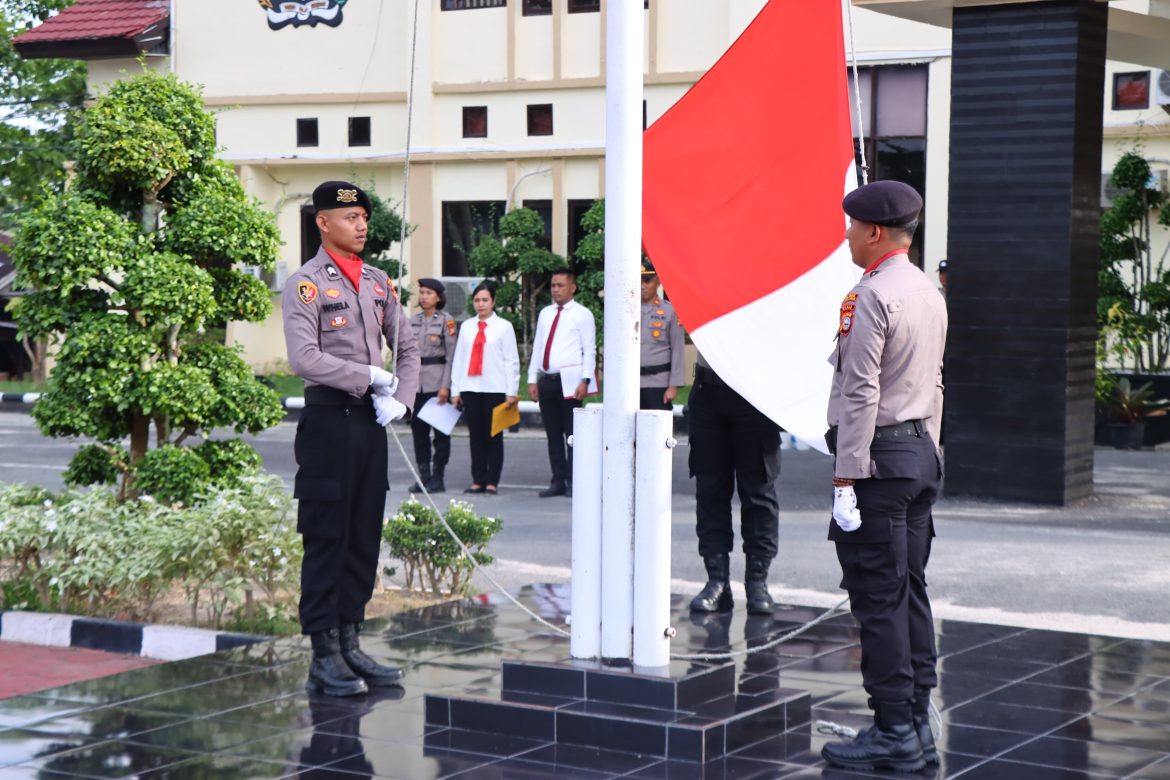 *Wakapolres Rohil Memimpin Upacara Peringatan Hari Lahir Pancasila 2025, Mengajak Teguhkan Ideologi Bangsa*