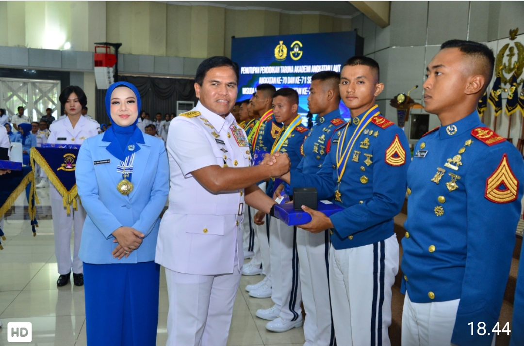 AKADEMI TNI AL LAHIRKAN CALON PEMIMPIN NASIONAL BARU, KASAL PIMPIN TUPDIK TARUNA AAL TA 2024/2025