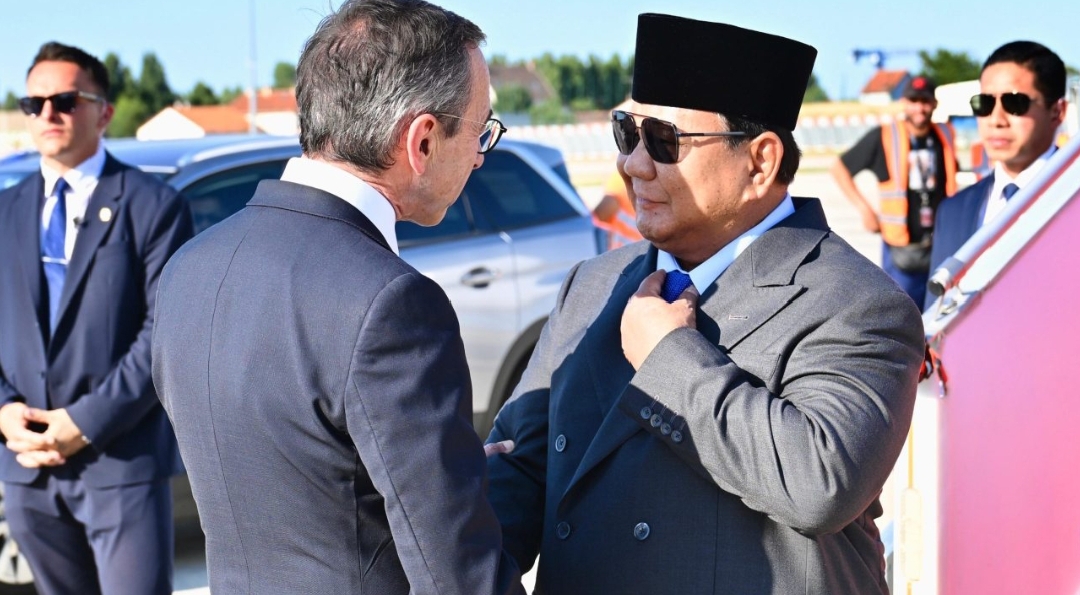 Disambut Jajar Kehormatan, Presiden Prabowo Tiba di Paris untuk Hadiri Bastille Day