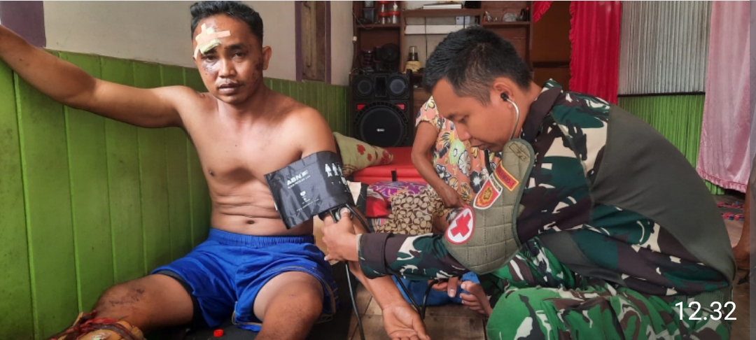 *Prajurit Satgas Pamtas RI–Malaysia Yonarhanud 1/PBC/1 Kostrad Gelar Pelayanan Kesehatan di Wilayah Perbatasan Kalimantan Barat