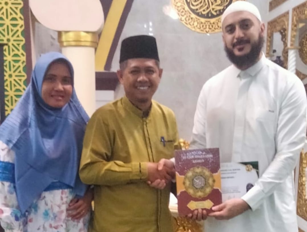 Pj Penghulu Sintong Bakti Abdul Razak S.Pdi., MM. menghadiri kajian islam yang Dihadiri Ustad Kondang Syekh Abdullah Jaber