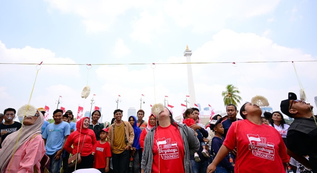 Ribuan Warga Padati Monas, Rayakan Kemerdekaan dengan Lomba Rakyat dan Hiburan Gratis