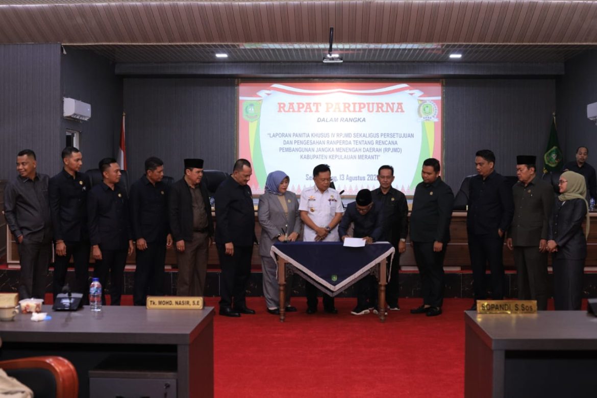 DPRD Kepulauan Meranti Gelar Paripurna Sahkan Ranperda RPJMD 2025–2029