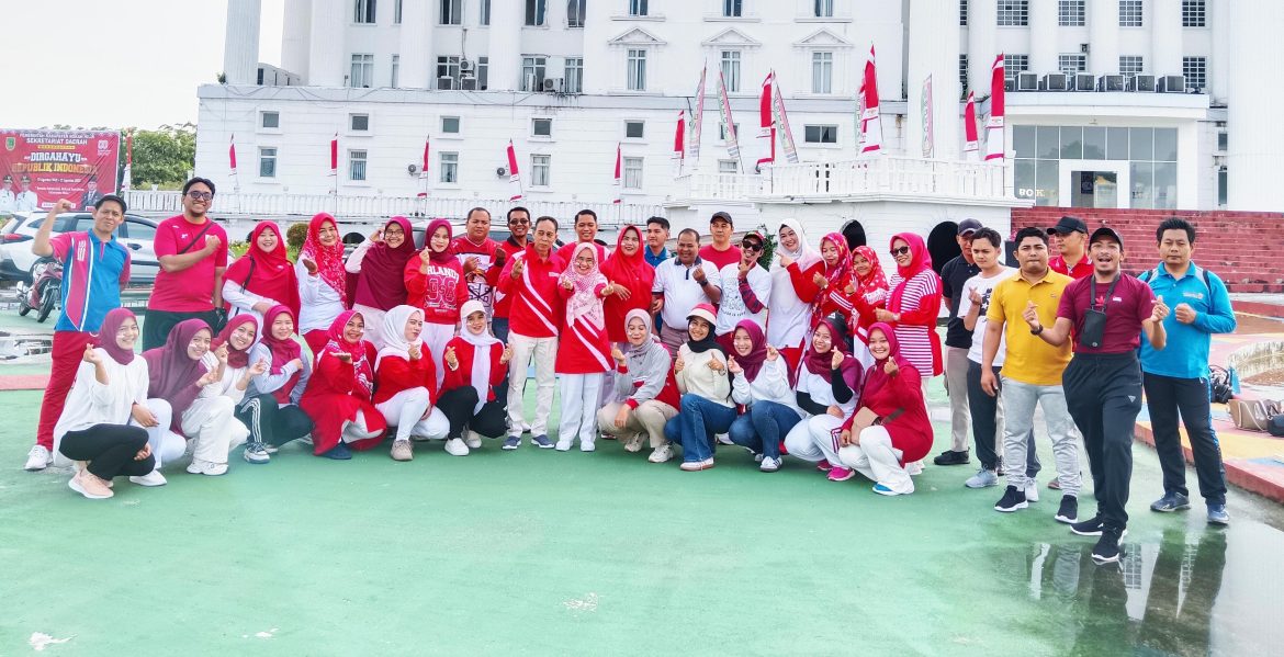*Tak Disangka! Lomba Unik di Diskominfotiks Rohil Bikin HUT ke-80 RI Semakin Berkesan*