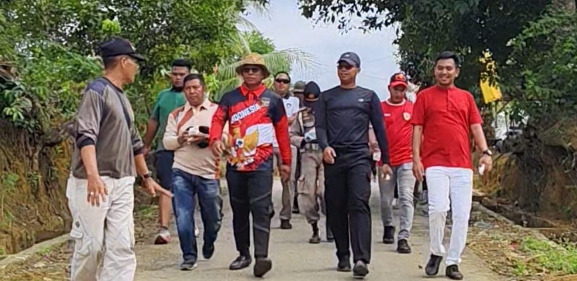 Wabup Rohil Hadiri Acara Jalan Santai Di Desa Harapan Makmur Selatan 