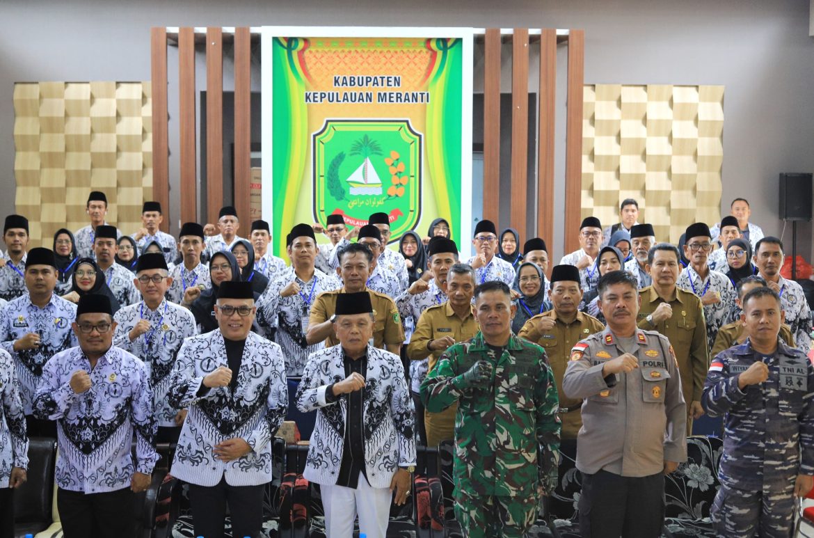 H.Asmar Buka Konferensi XXIII PGRI Meranti: Guru Hebat, Indonesia Kuat