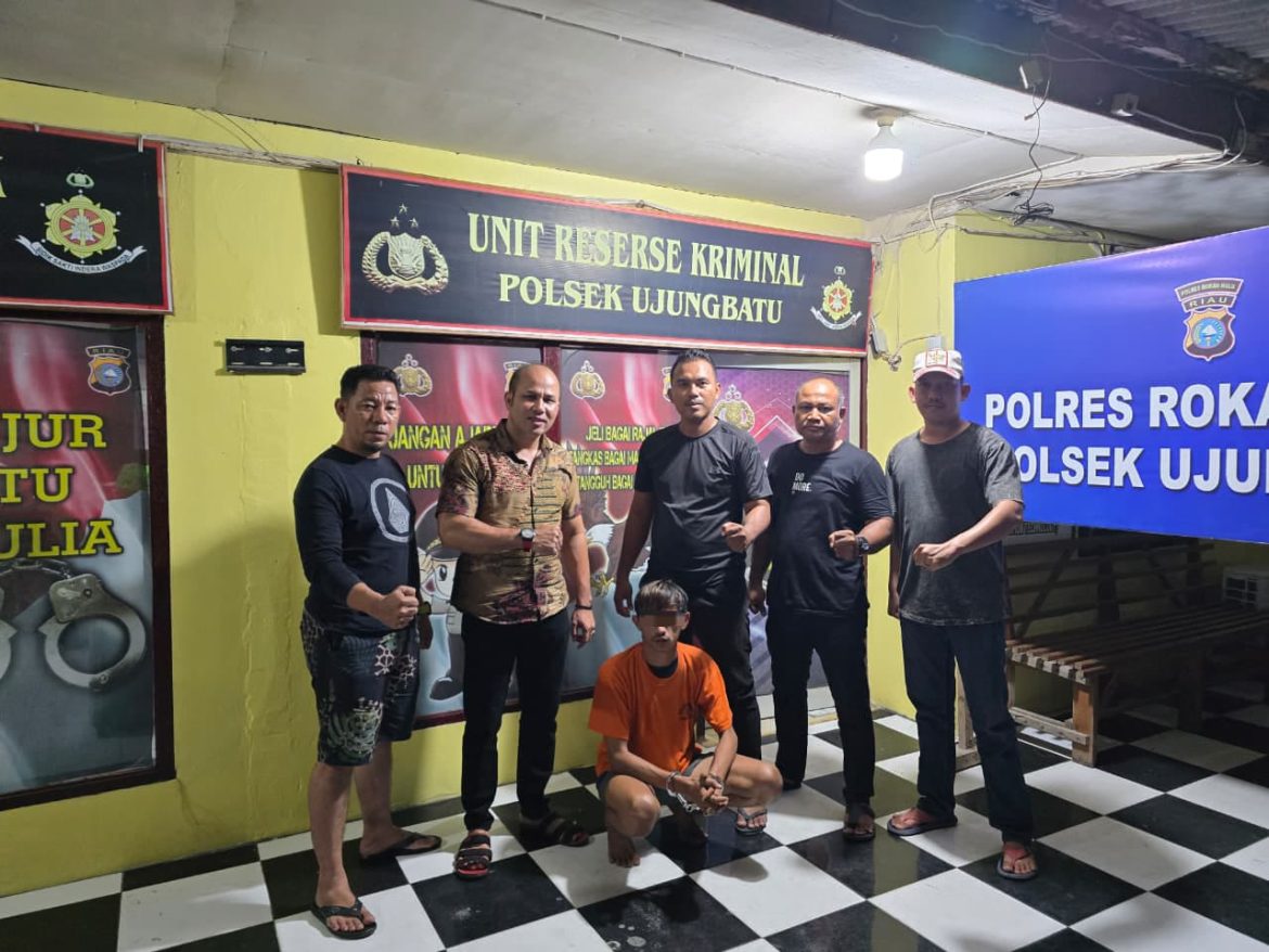 Grebek Room Karoke, Polsek Ujungbatu Ringkus Seorang Pemuda yang Memiliki 4 Paket Sabu