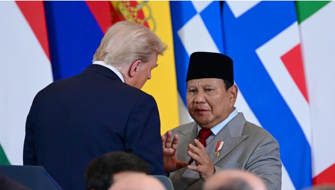 Momen Jabat Tangan dan Pujian Presiden Trump kepada Presiden Prabowo