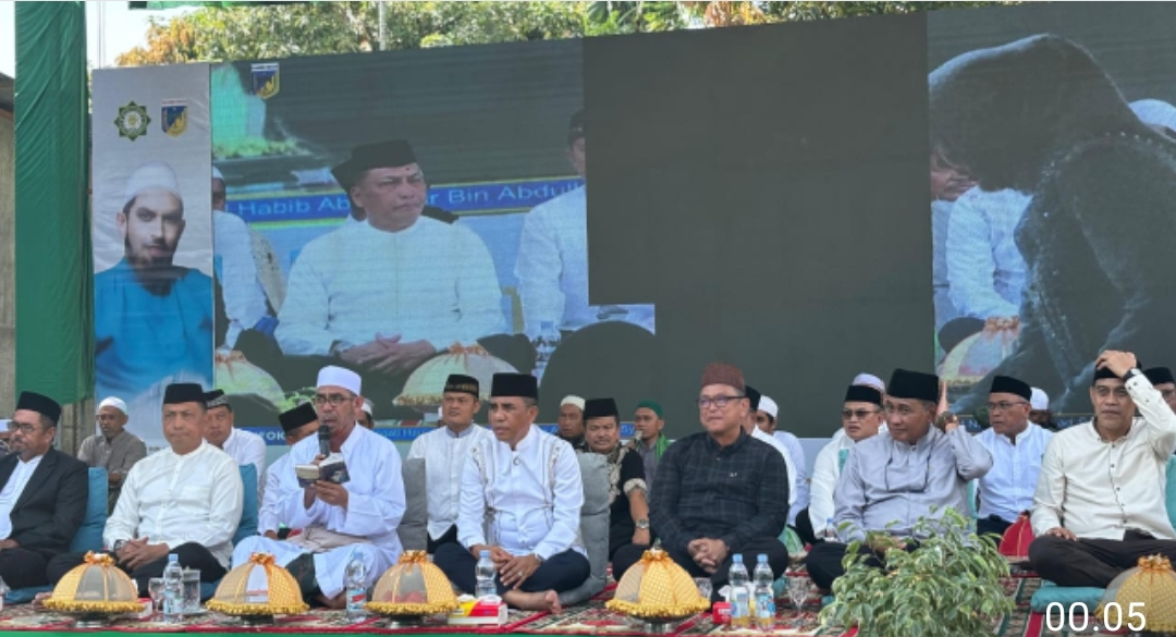 Penuh Khidmat dan Kebersamaan, Pangdam XXIII/Palaka Wira Hadiri Haul ke-19 Al Habib Abubakar Bin Abdullah Bin Syech Abubakar Bin Salim dan Maulid Akbar 