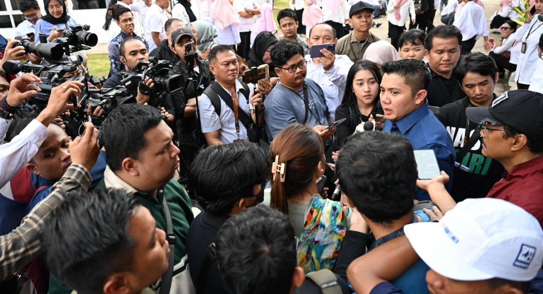 Seskab Teddy: Program Sekolah Rakyat dan BLT Bukti Komitmen Pemerintah Hadir untuk Rakyat