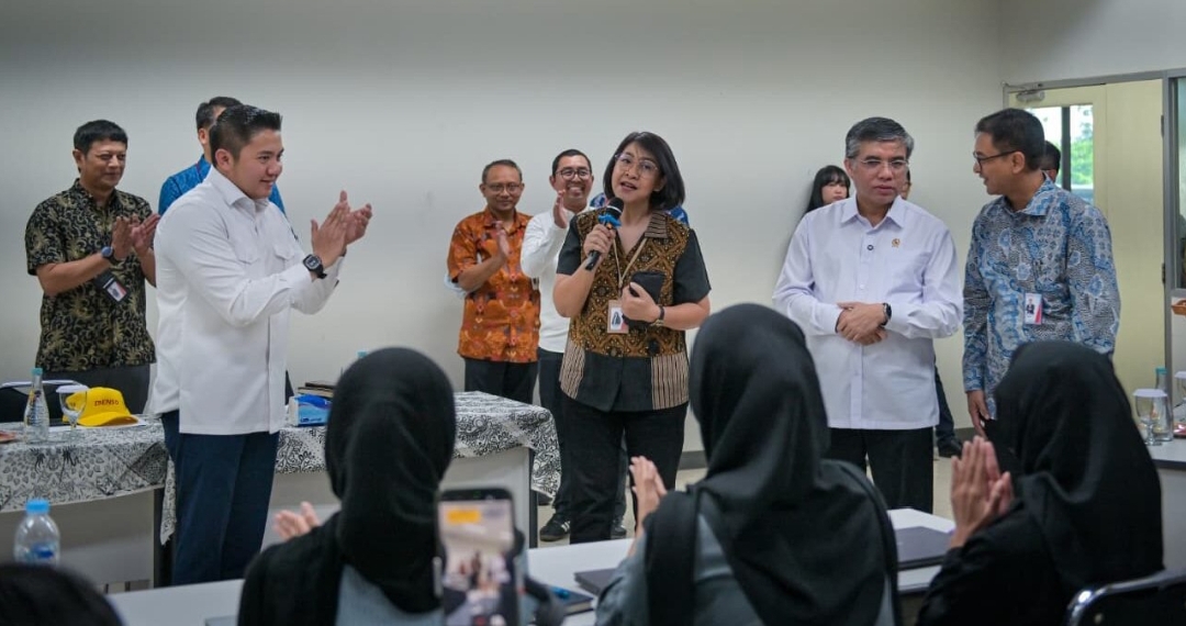 Seskab Teddy Tegaskan Program Magang Nasional Bukti Pemerintah Serius Perluas Kesempatan Kerja Anak Muda