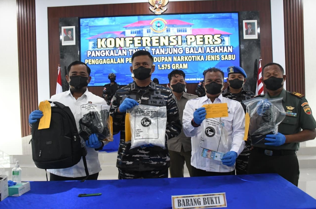 Selamatkan Generasi Muda, TNI AL Gagalkan Penyelundupan 1,5 KG Sabu di Tanjungbalai Asahan