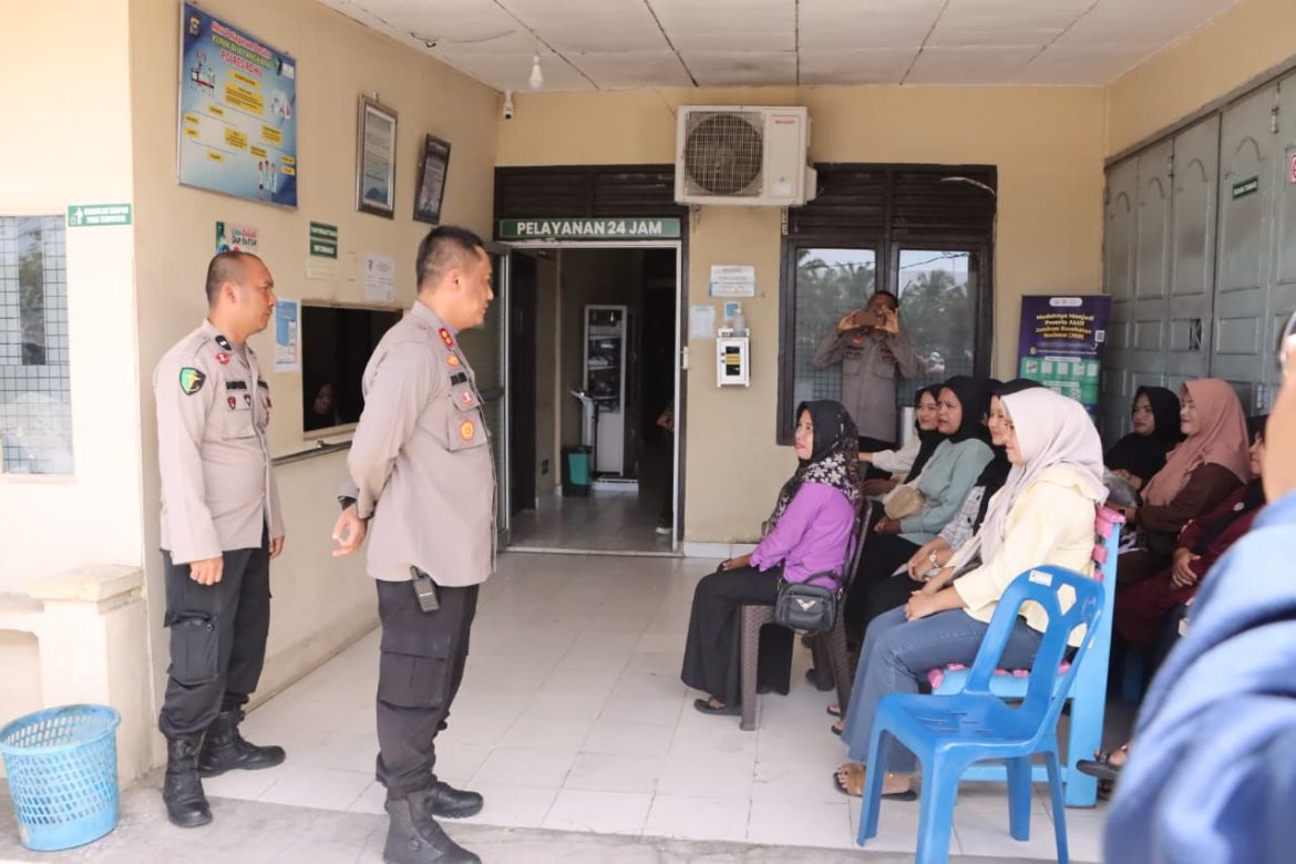 POLRES ROHIL LAKSANAKAN PENGECEKAN KESEHATAN RELAWAN SPPG UNTUK JAMINAN HIGIENIS MAKANAN