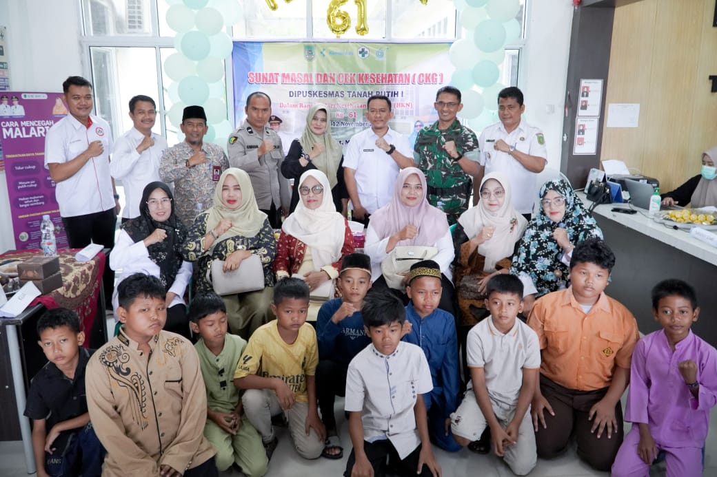 Peringati Hari Kesehatan Nasional, Puskesmas Tanah Putih I Gelar Cek Kesehatan Gratis dan Sunat Massal