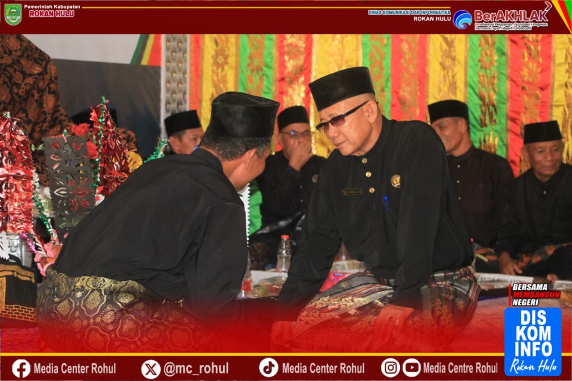 *Wabup Syafaruddin Poti Hadiri Pelantikan Ninik Mamak Suku Ampu Luhak Kepenuhan.*