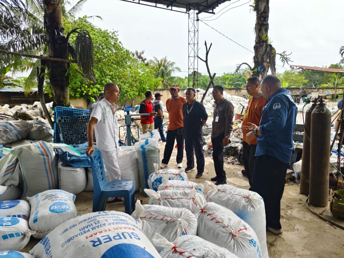 Didampingi Suwandi, Tim Kementerian Lingkungan Hidup RI Tinjau TPA Bagan Batu, Dorong Persiapan Menuju Adipura