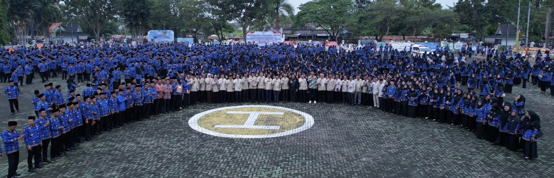 Bupati Kepulauan Meranti Serahkan 1.670 SK PPPK Paruh Waktu