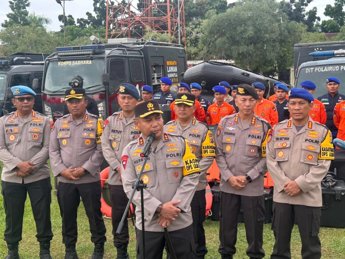 Pintu Air Koto Panjang Dibuka, Kapolda Riau Siagakan Pasukan Antisipasi Banjir
