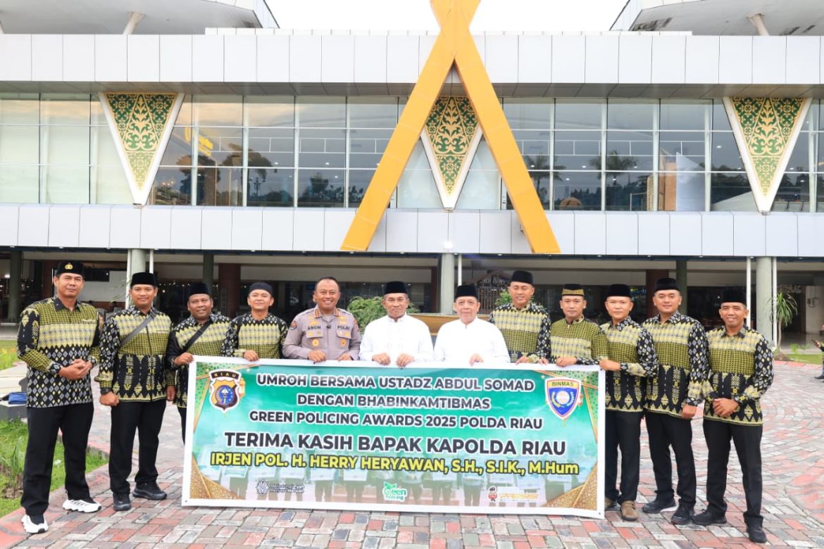 Polda Riau Lepas 10 Bhabin Peraih Green Policing Award ke Tanah Suci