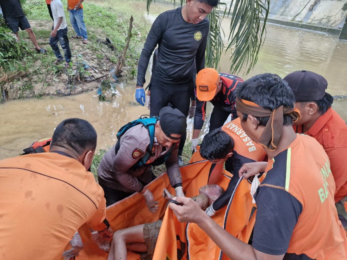 *Bocah 8 Tahun Korban Hanyut di Sungai Rokan Akhirnya Ditemukan, Polsek Ujungbatu Imbau Masyarakat Tingkatkan Pengawasan Anak*