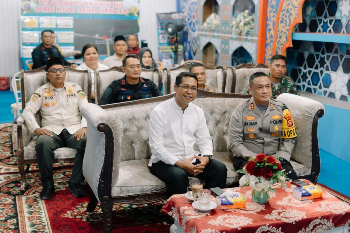 KAPOLRES ROHIL BERSAMA WAKIL BUPATI IKUTI ZOOM MEETING KAPOLRI DAN PANGLIMA TNI, PANTAU SITUASI MALAM TAKBIRAN IDUL FITRI 1447 H
