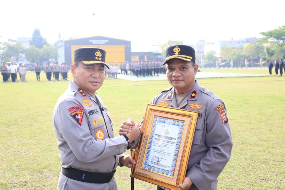 Polres Rokan Hilir Terima Penghargaan dari Kapolda Riau atas Pengungkapan 80 Kg Sabu