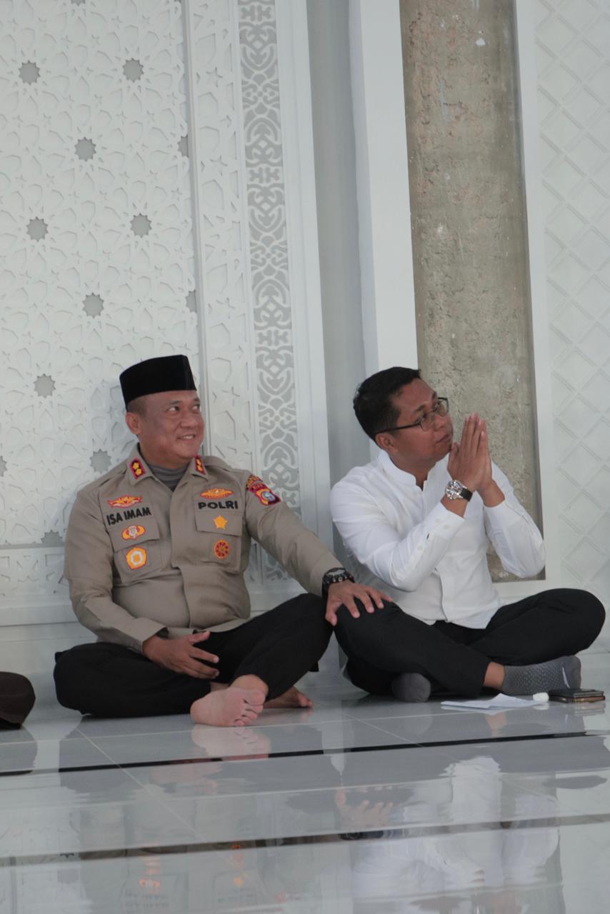 KAPOLRES ROHIL BERSAMA WAKIL BUPATI HADIRI DAN LEPAS KEBERANGKATAN CALON JAMAAH HAJI PANIPAHAN