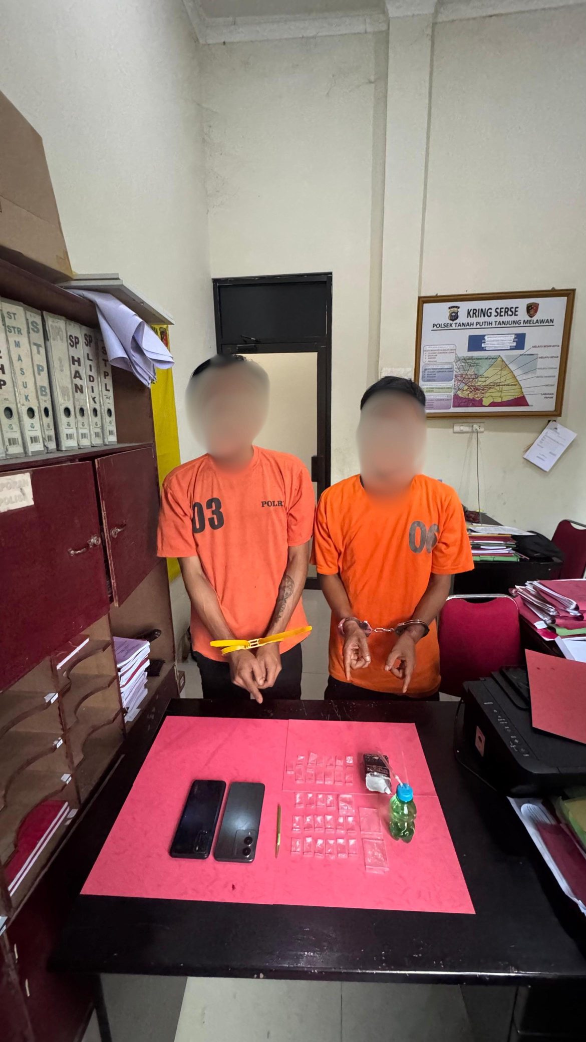 POLSEK TANAH PUTIH TANJUNG MELAWAN UNGKAP KASUS NARKOTIKA, DUA PELAKU BESERTA BARANG BUKTI SABU DIAMANKAN