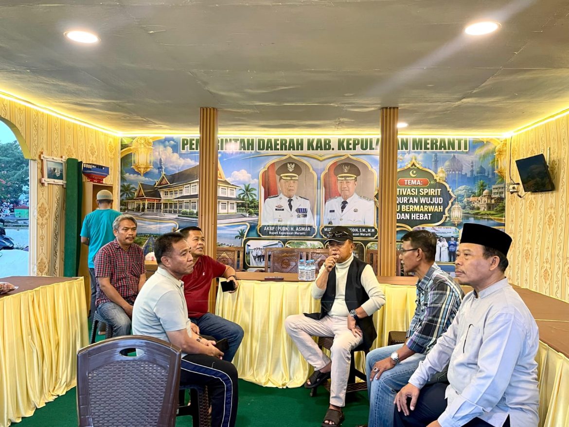Bupati Kepulauan Meranti Tinjau Kesiapan Stan Bazar Kafilah MTQ Di Teluk Kuantan