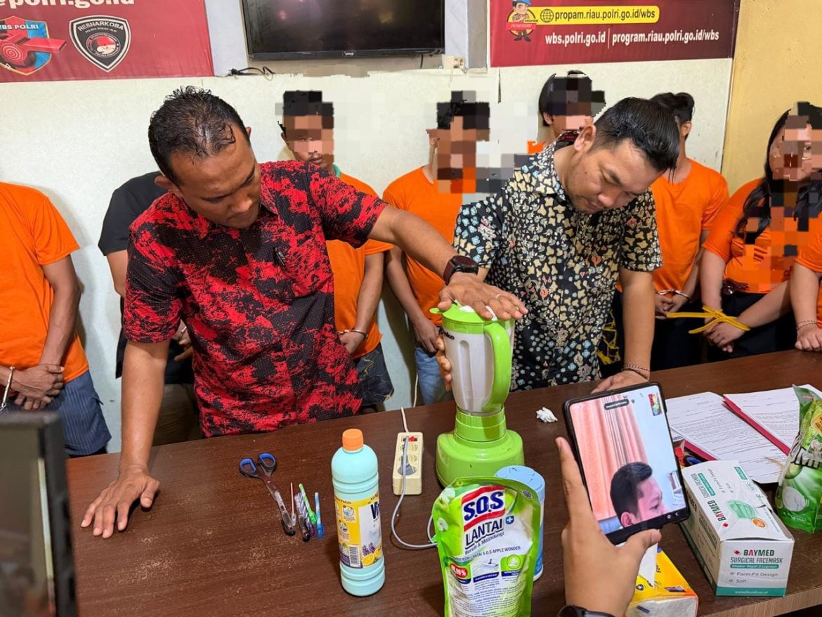 SATRESNARKOBA POLRES ROKAN HILIR MUSNAHKAN 336,01 GRAM SABU DAN 23 BUTIR EKSTASI HASIL UNGKAP KASUS NARKOTIKA