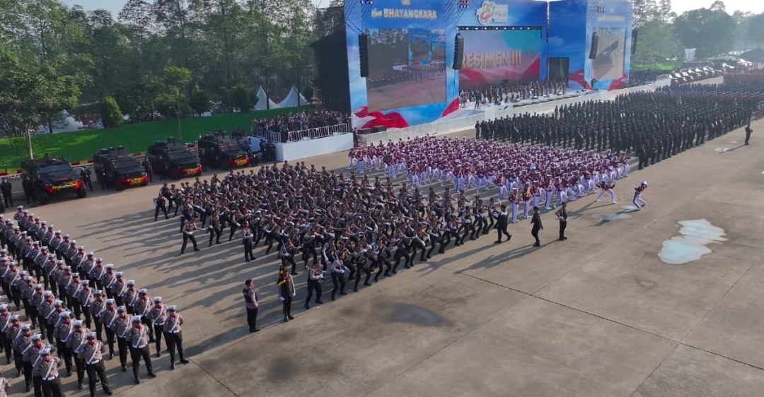 Aksi Peragaan Ketangkasan Polri Hingga Defile Ribuan Personel Warnai Peringatan ke-80 Hari Bhayangkara di Hadapan Presiden Prabowo