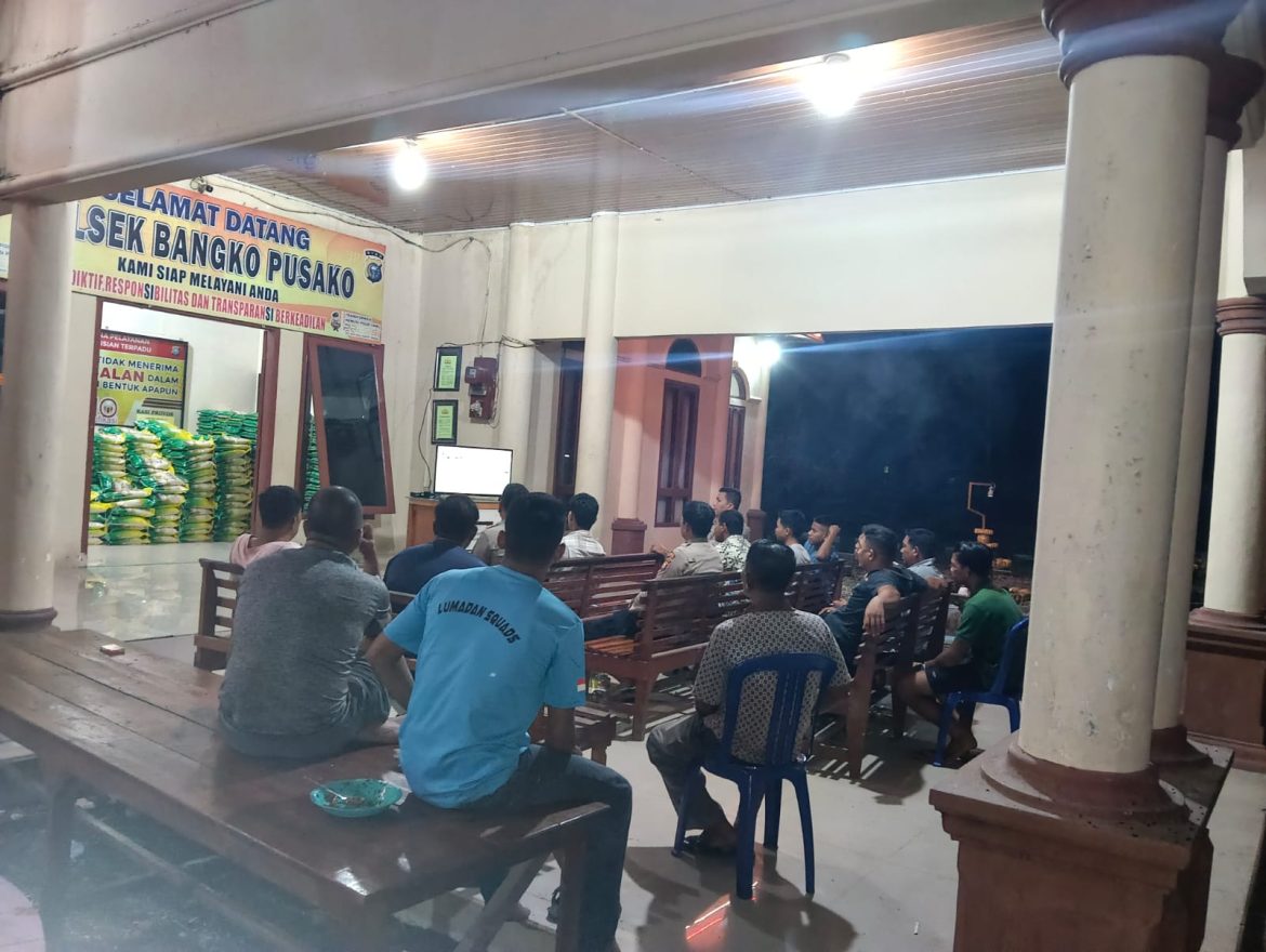 Polsek Bangko Pusako Gelar Nonton Bareng Final Piala Dunia 2026, Pererat Kebersamaan dan Jaga Kamtibmas