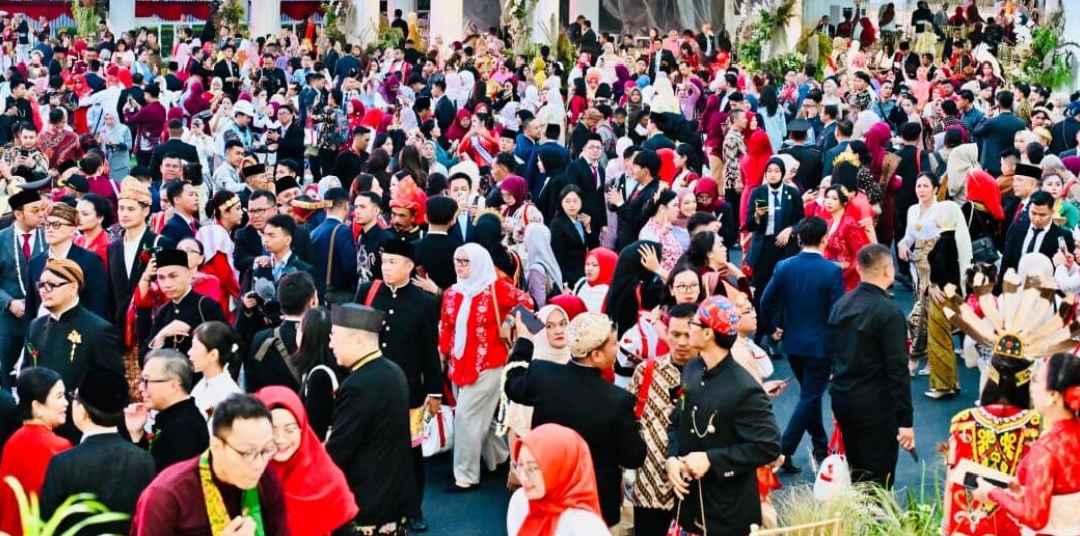 Antusiasme Masyarakat Warnai HUT ke-81 Kemerdekaan RI di Istana, Suvenir dan Jamuan Rakyat Tinggalkan Kesan Mendalam