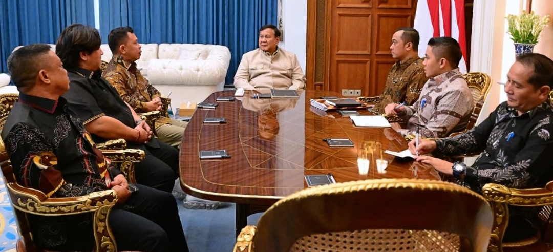 Presiden Prabowo Terima Panglima Jilah di Istana, Perkuat Penanganan Karhutla dan Peran Masyarakat Adat