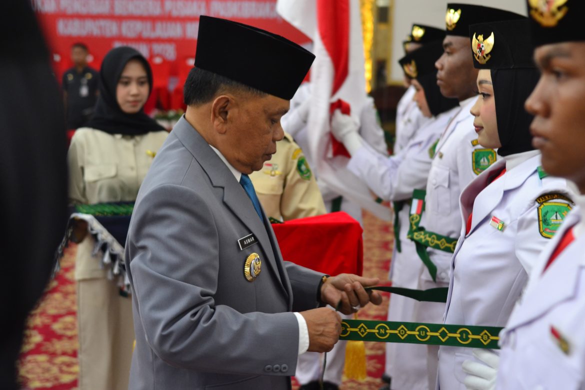 Bupati Kepulauan Meranti Kukuhkan Paskibra 2026, Tekankan Nasionalisme dan Tanggung Jawab Generasi Muda