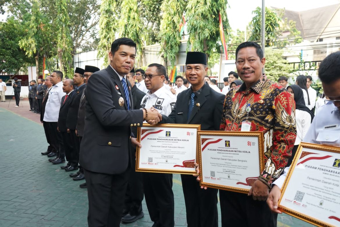Pemkab Meranti Terima Penghargaan Mitra Kerja Kementerian Hukum 2026, Komitmen Perkuat Pelayanan Hukum