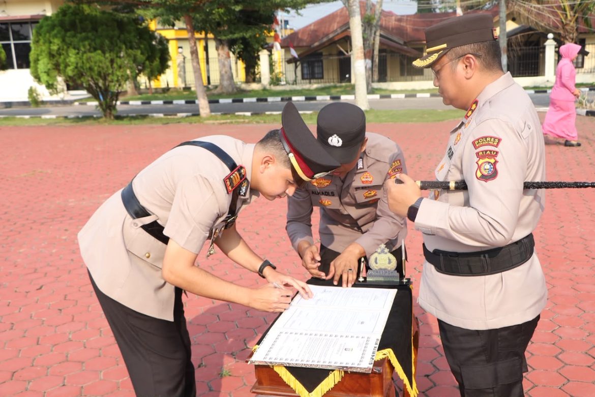 Kapolres Rohil Pimpin Sertijab Kasat Lantas, AKP Fikri Kurniawan Jabat Kasat Lantas Baru