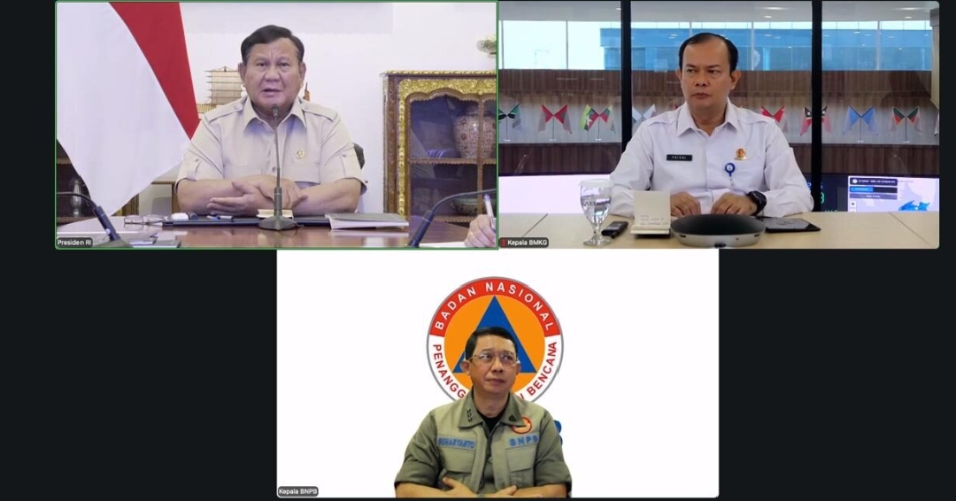 Presiden Prabowo Pantau Penanganan Karhutla, Sisa 209,78 Hektare Terus Dipadamkan