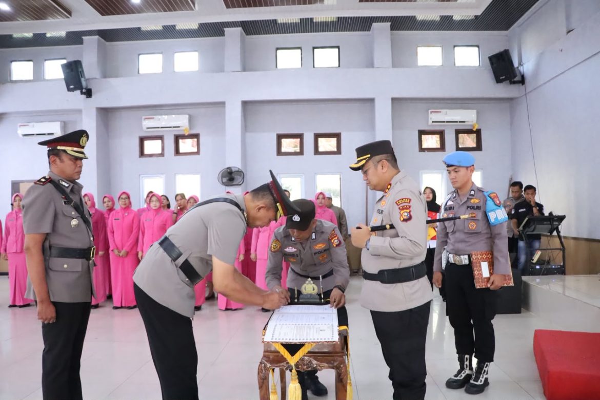 Sertijab Kapolsek Tanah Putih, Kapolres Rohil Minta Pejabat Baru Tingkatkan Profesionalisme dan Pelayanan