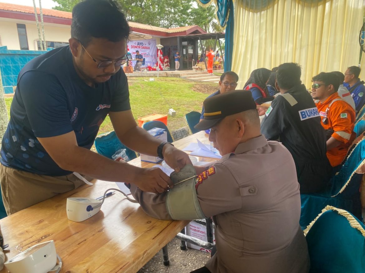 **Fuel for Humanity PHR, Polsek Bangko Pusako Ikut Donor Darah**