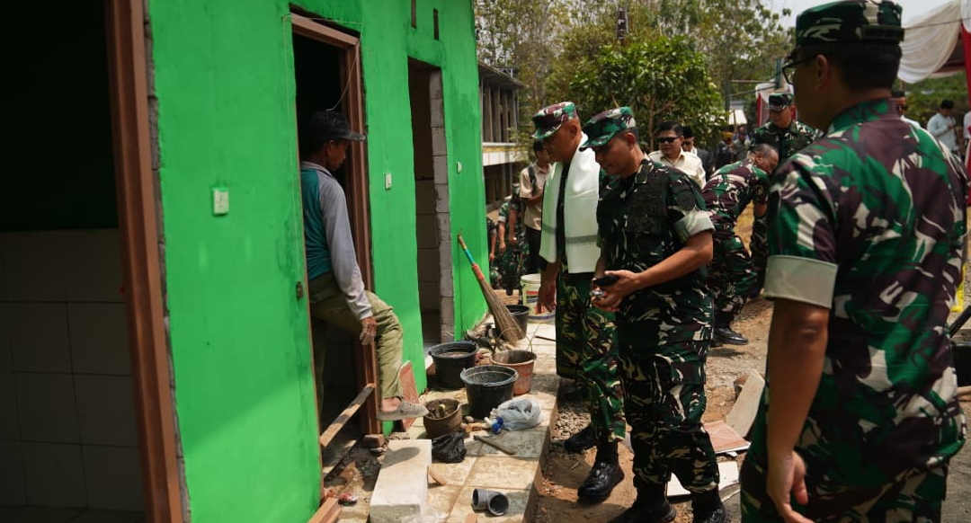 *Bakti TNI AD untuk Pesantren, 53 Truk Bantuan Disalurkan ke 30 Ponpes*