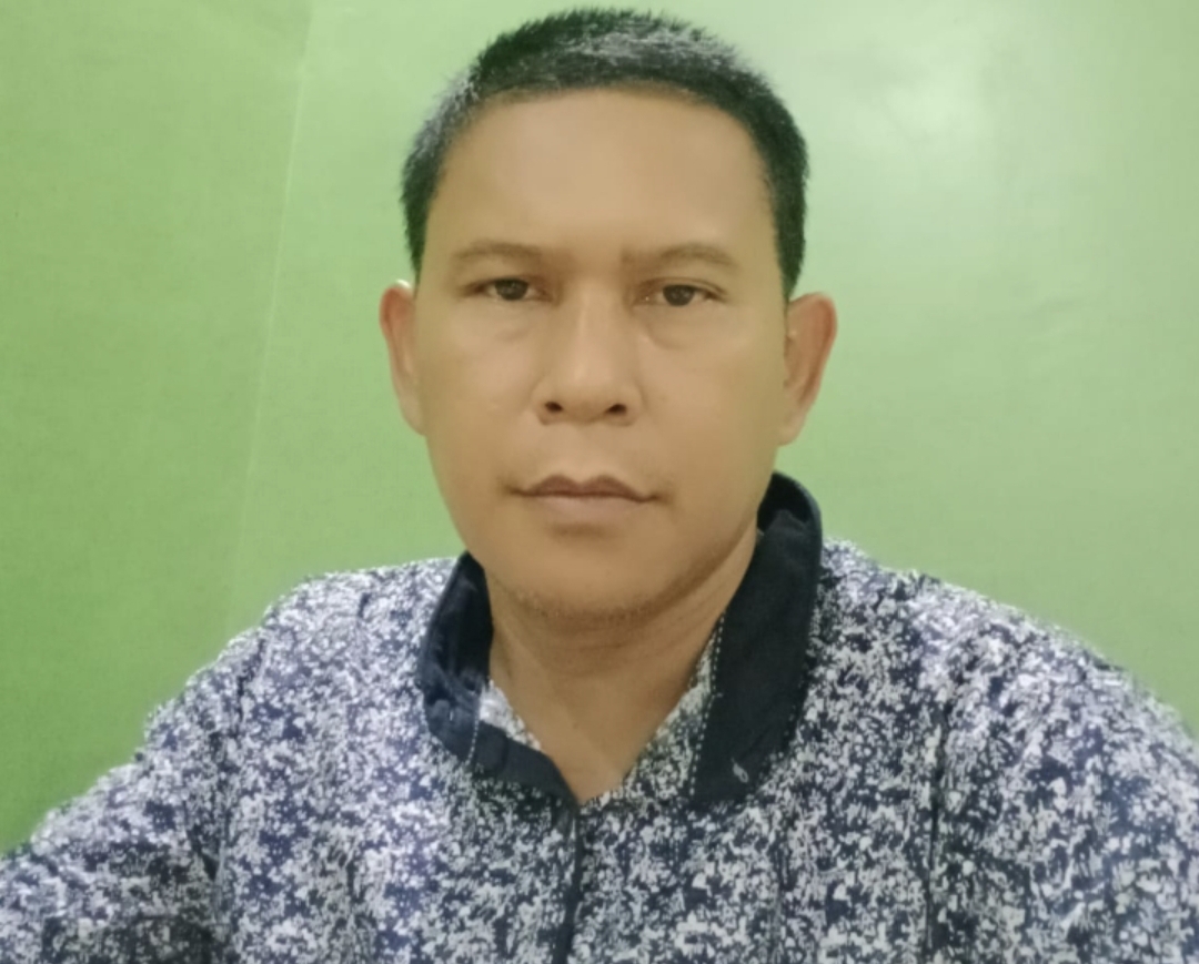 Kabut Asap Mulai Menebal, Ketua RT 17 Kelurahan Cempedak Rahuk Muchlis Efendi Himbau Masyarakat Keluar Rumah Agar Memakai Masker